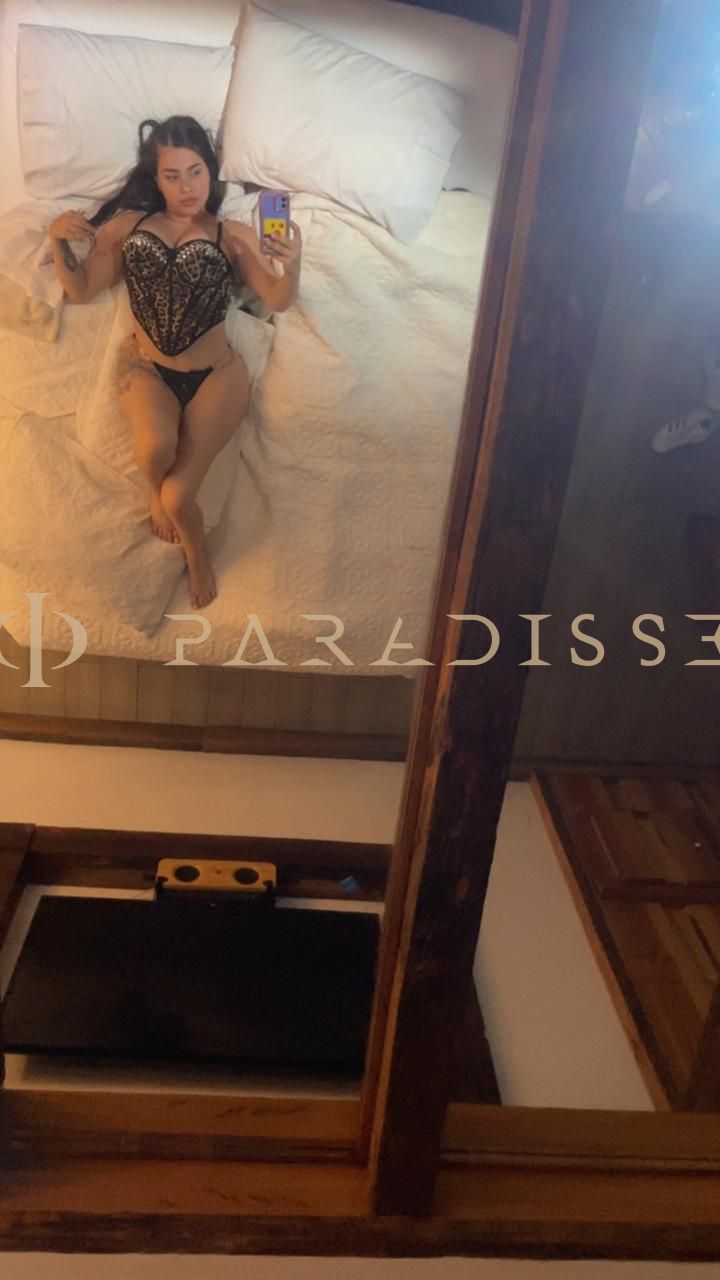 Escorts VIP Paradisse - Aurora
